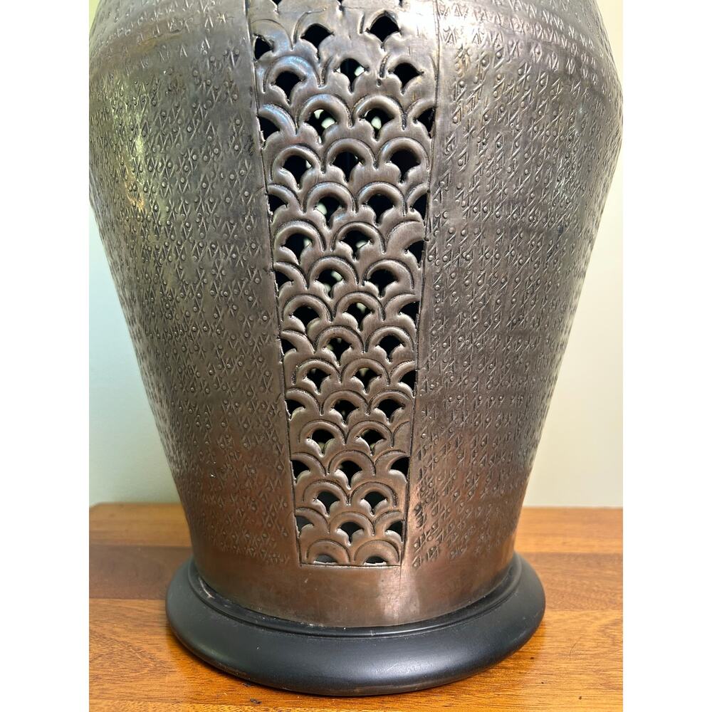 Vtg. Bronze Gold Table Lamp, Textured Metal Base, Contemporary Rustic Lamp, MCM - Picture 15 of 16